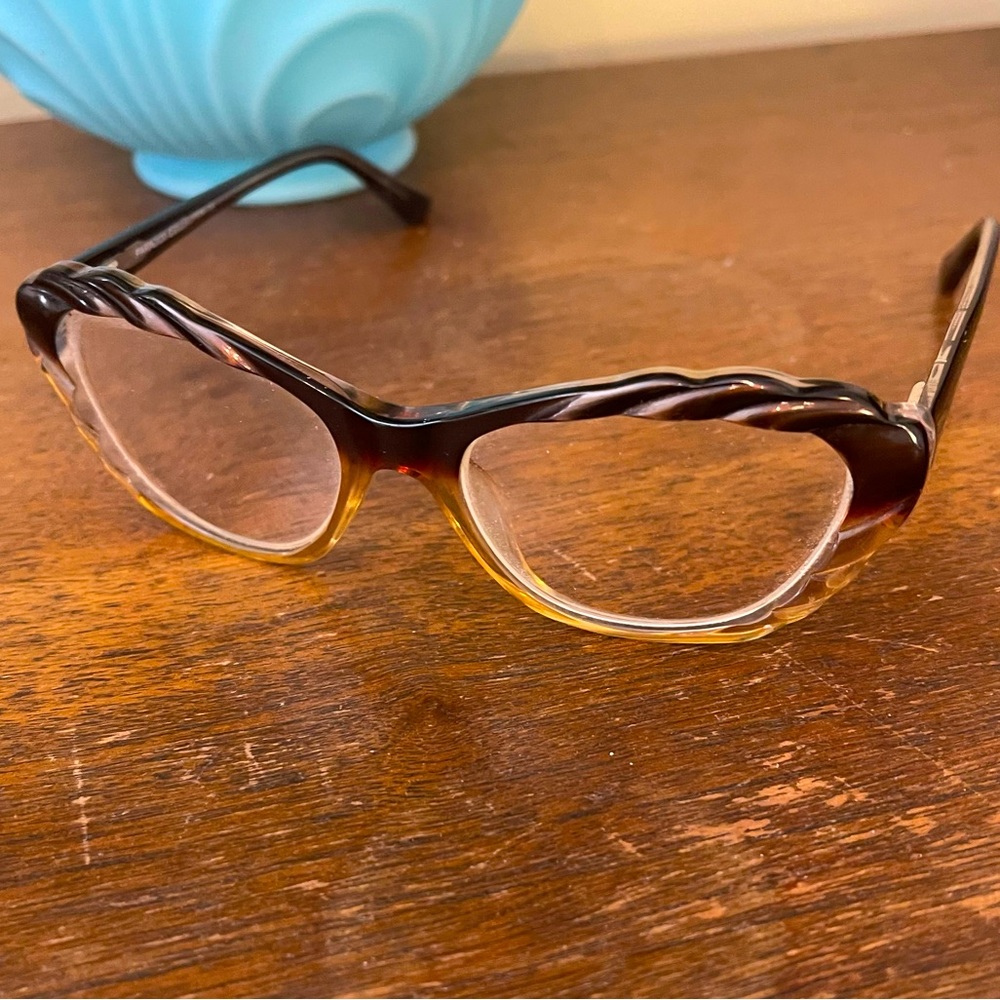 Paradox cateye frames, brown tortoiseshell